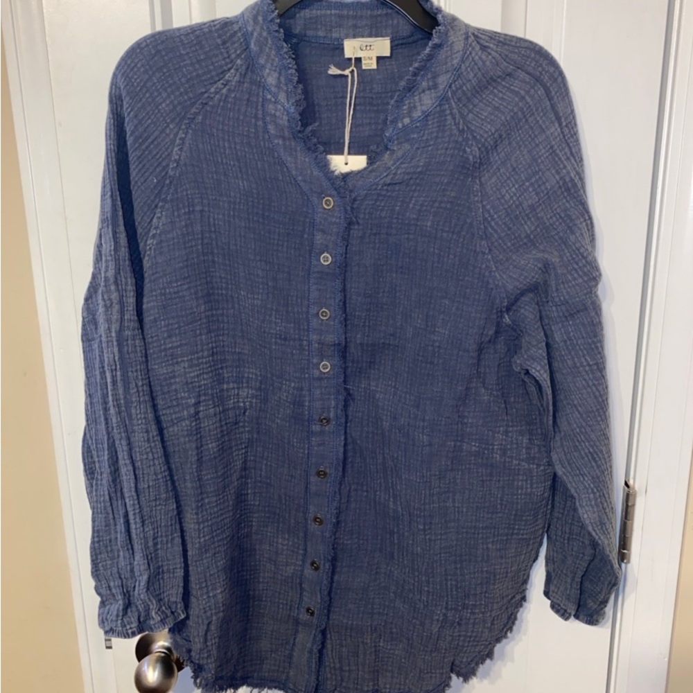 NWT We The Free Oversized Blue Button Down S - Picture 2 of 9